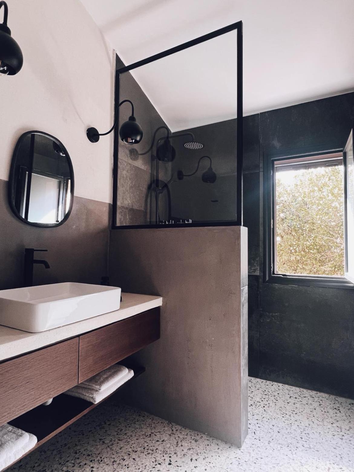Alfiea Home 65M2 & Alfiea Studio 35M2 Artemida  Dış mekan fotoğraf