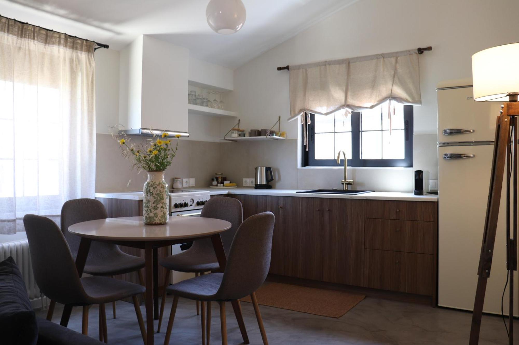 Alfiea Home 65M2 & Alfiea Studio 35M2 Artemida  Dış mekan fotoğraf