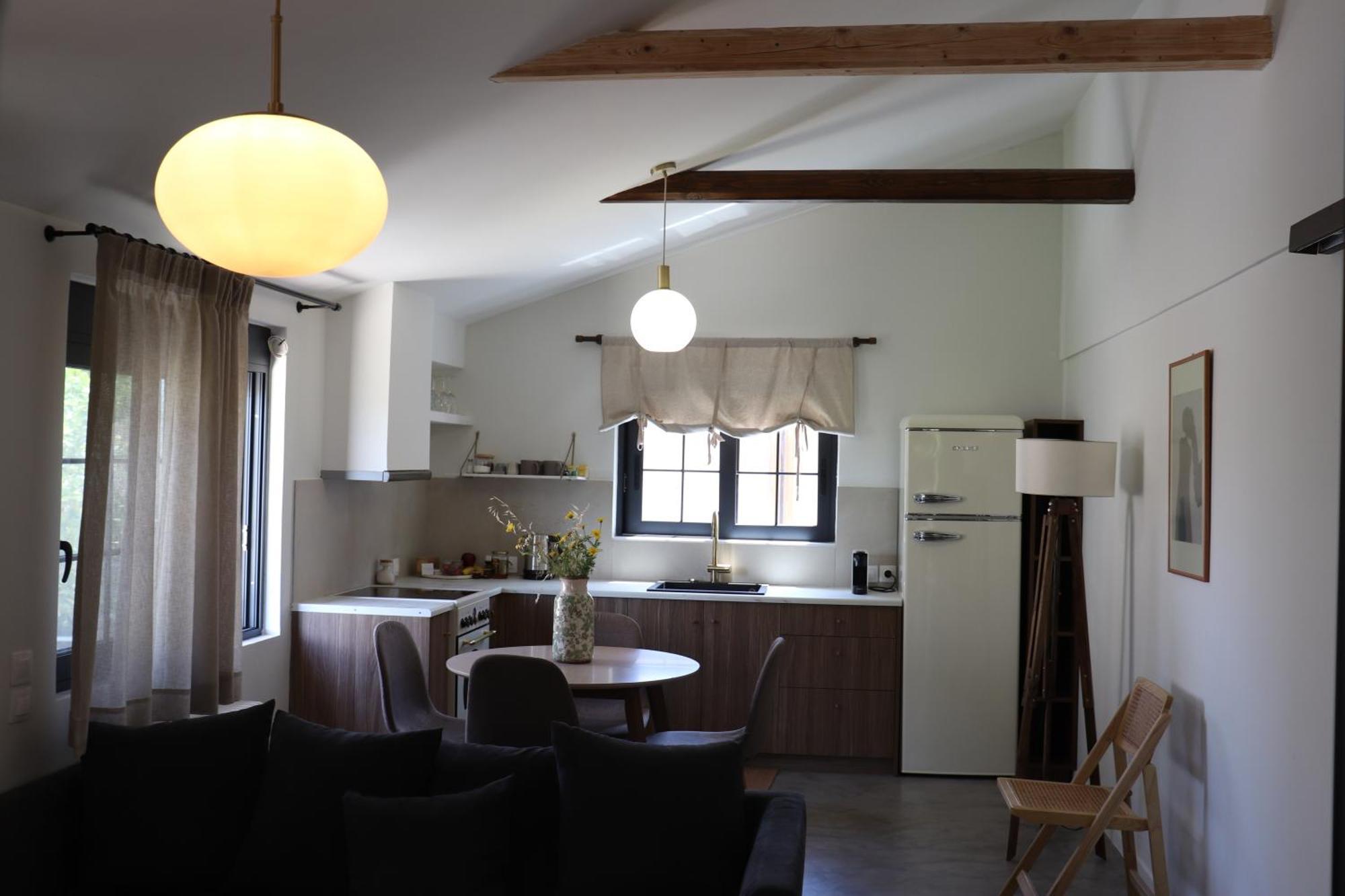 Alfiea Home 65M2 & Alfiea Studio 35M2 Artemida  Dış mekan fotoğraf